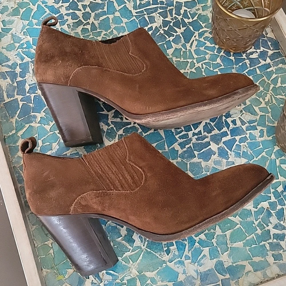 Frye Ilana Shootie In Wood